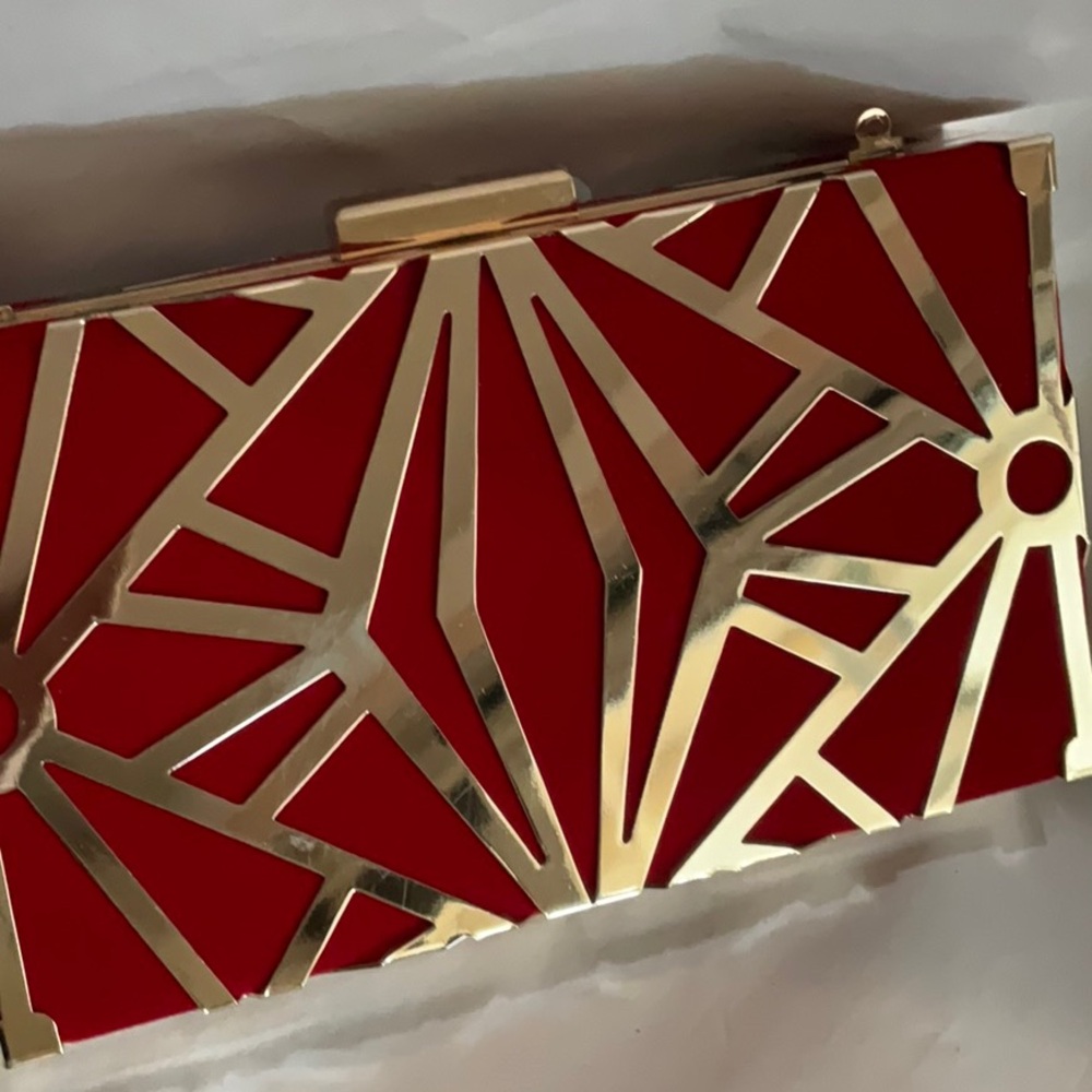 Geometric Red Clutch
